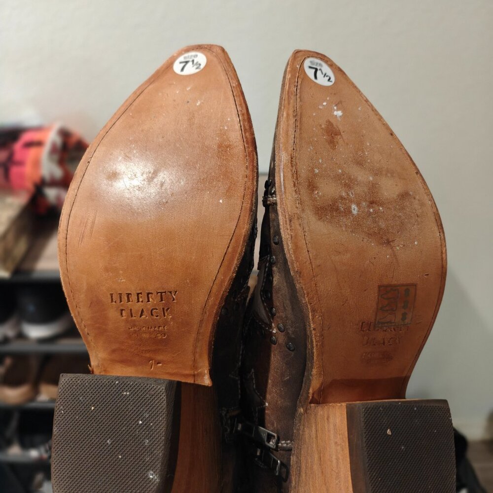 Brown Star Fringe Boots - Picture 11 of 12